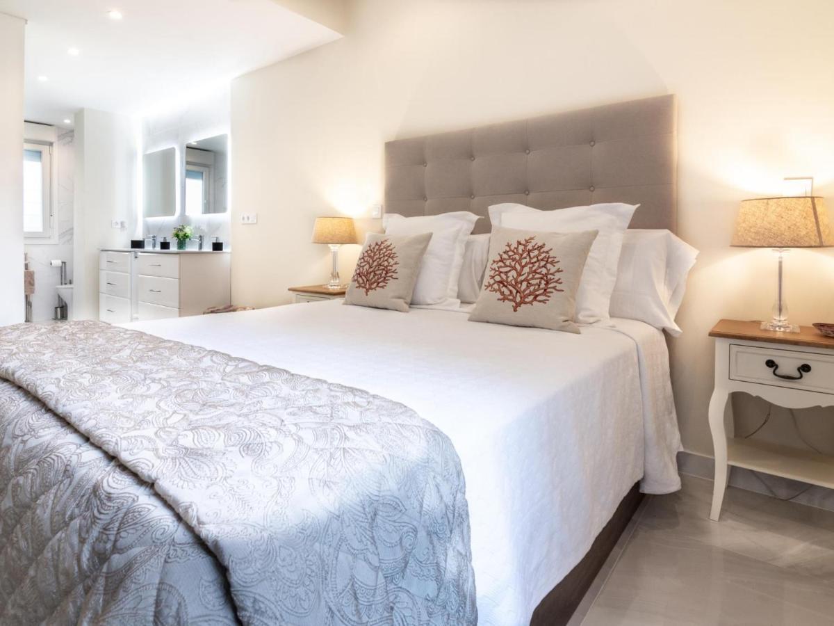 Apartment Bajo Con Jardin En Centro *