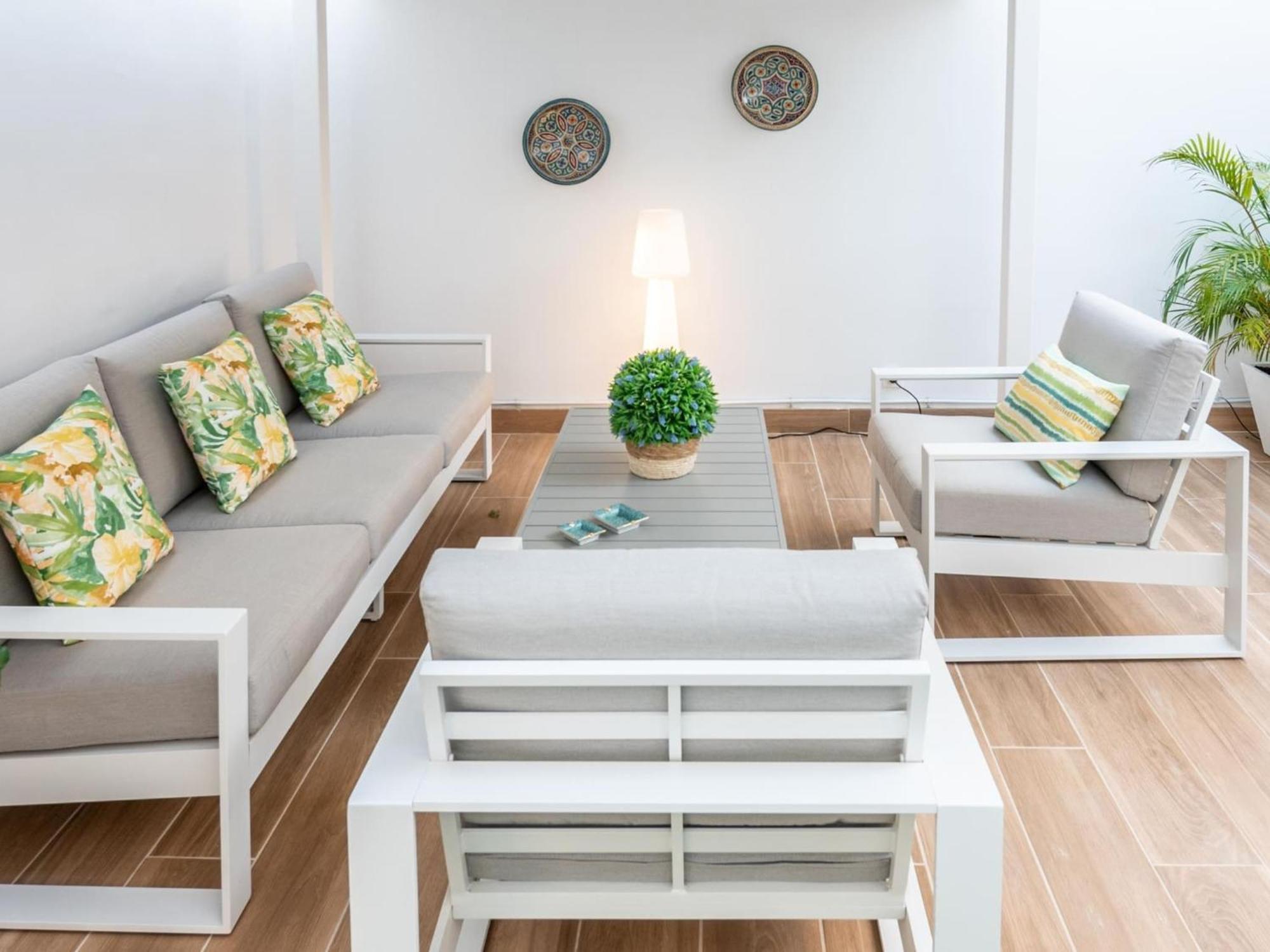 Apartment Bajo Con Jardin En Centro Marbella
