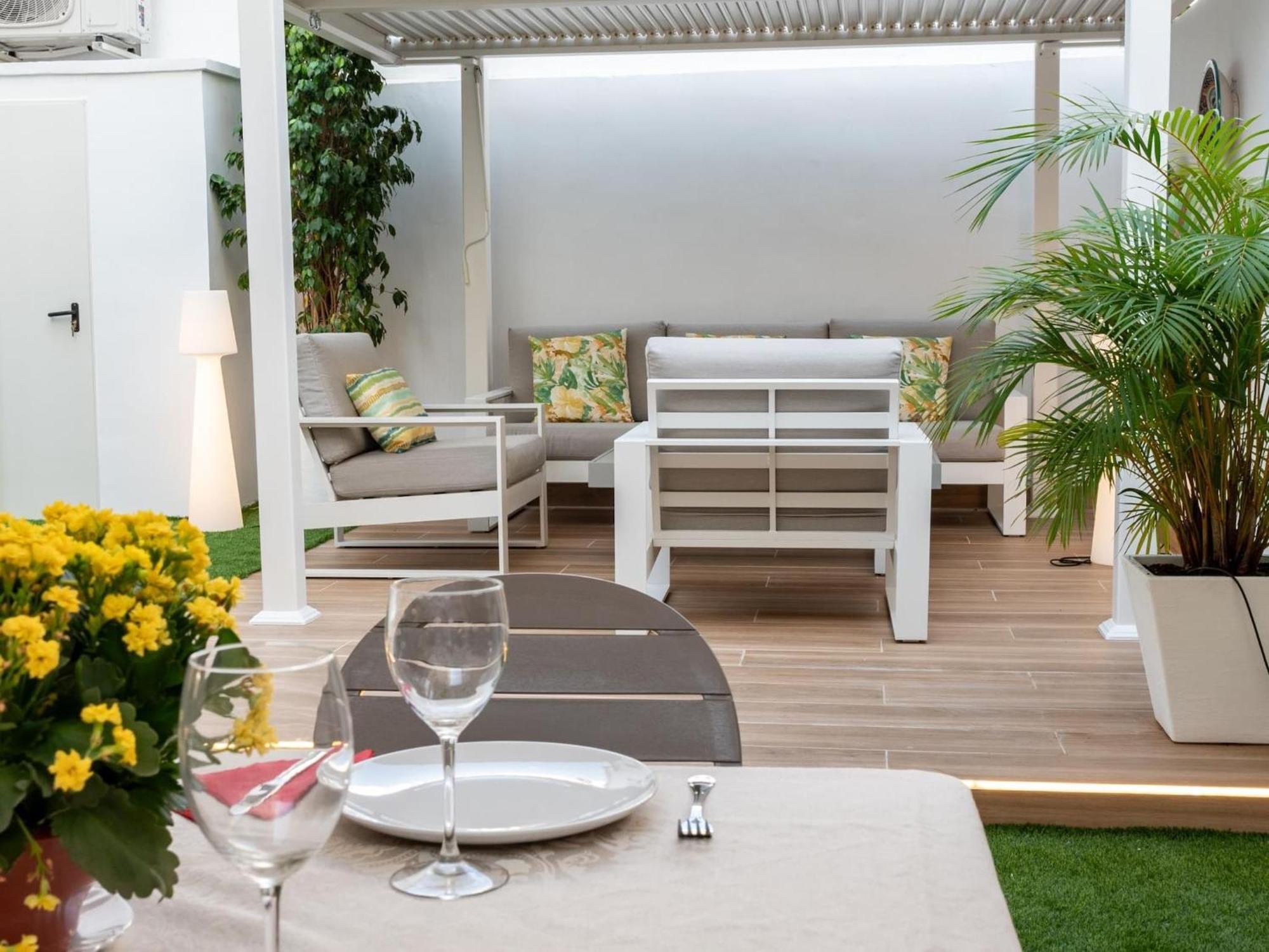 Bajo Con Jardin En Centro Marbella