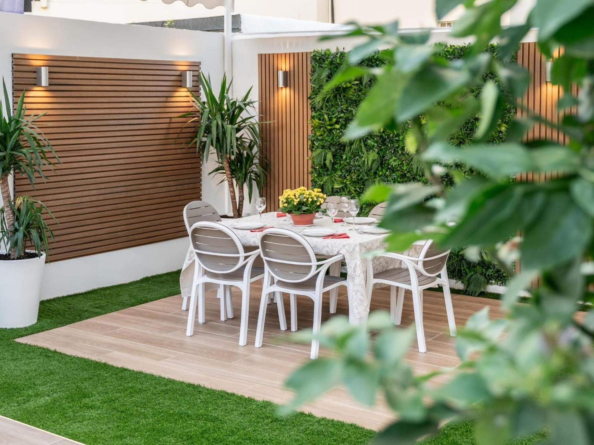 Bajo Con Jardin En Centro